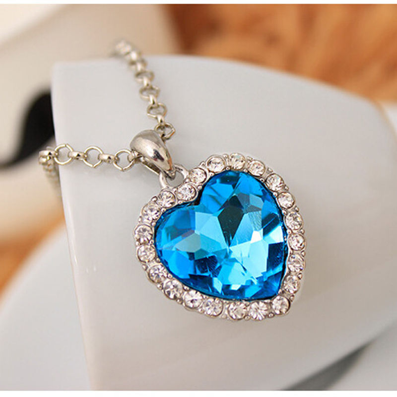 Crystal Pendant Heart Necklace