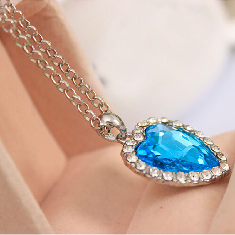 Crystal Pendant Heart Necklace